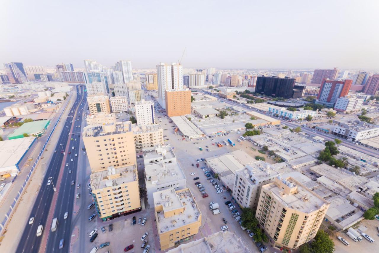 Ewan Tower Hotel Apartments Adzsmán Kültér fotó