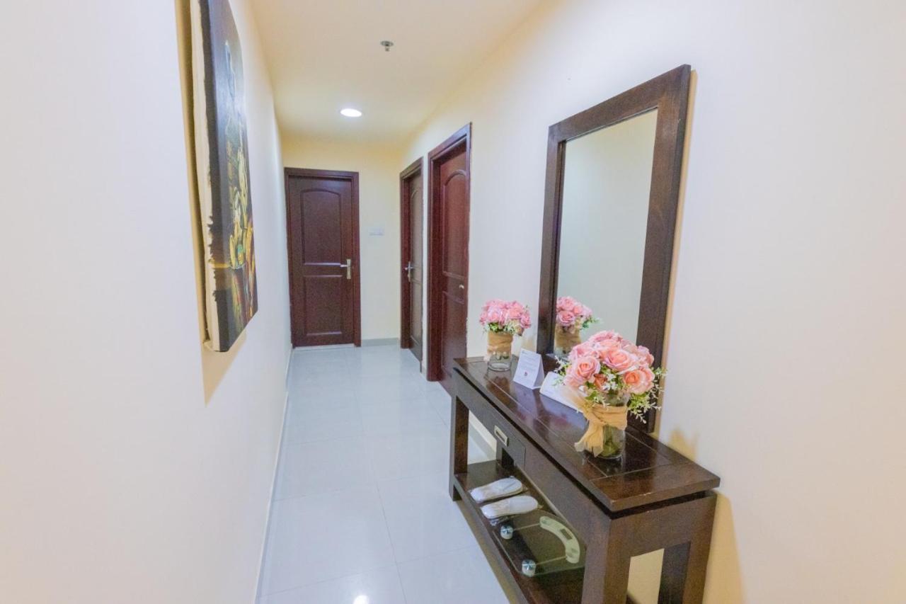 Ewan Tower Hotel Apartments Adzsmán Kültér fotó